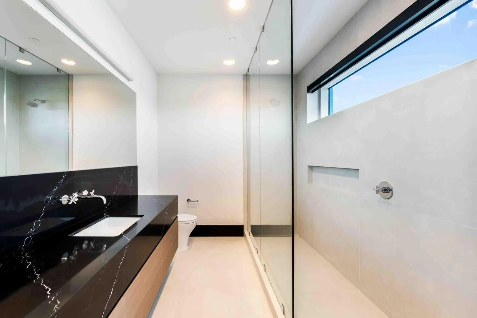 Aqua Fourth Floor Residence George Town