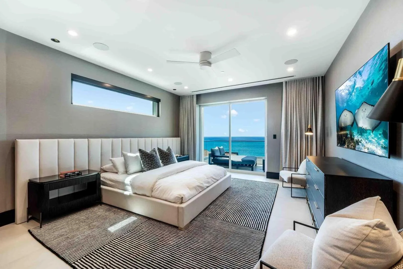Apartment Aqua Fourth Floor Residence George Town