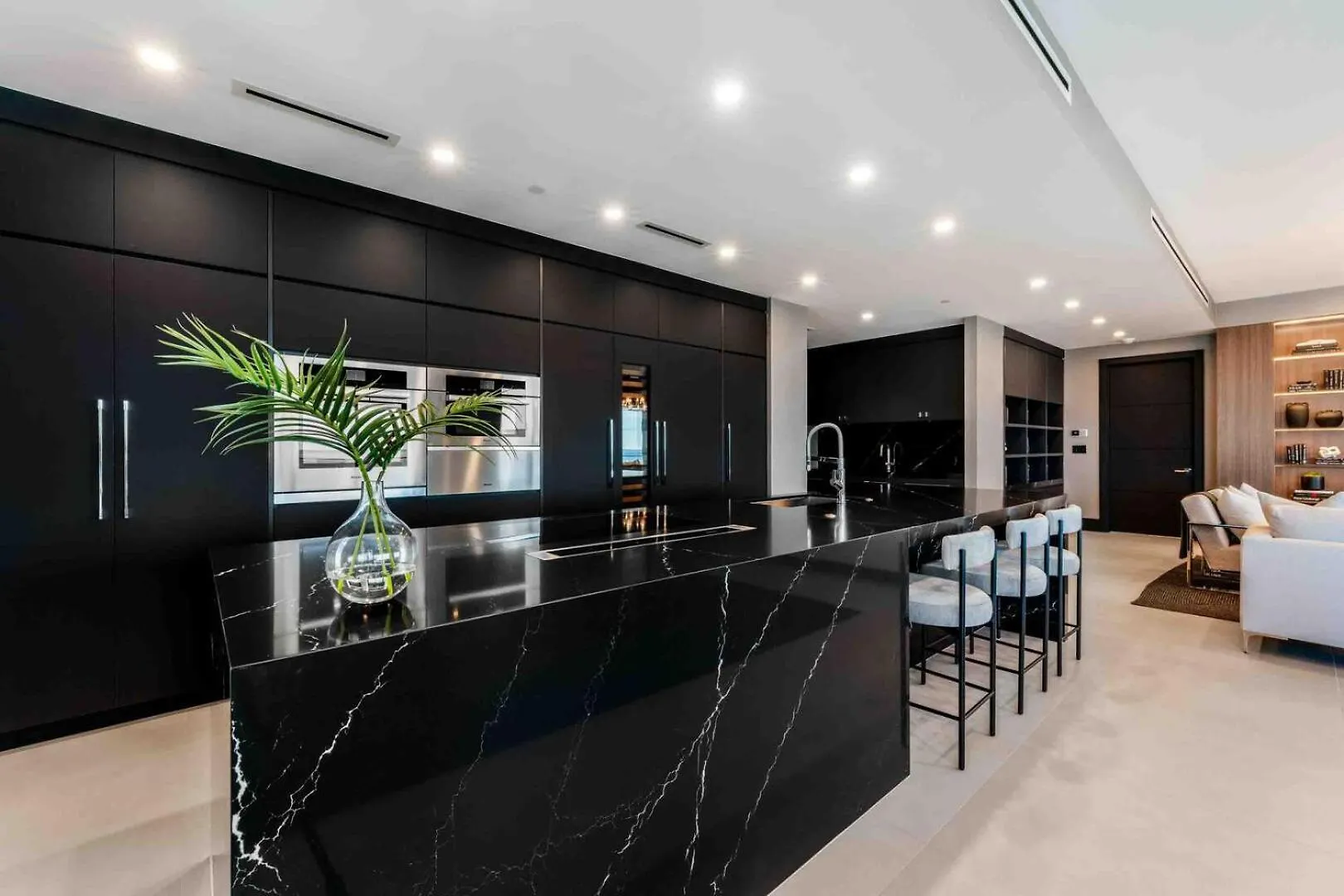 Aqua Fourth Floor Residence George Town