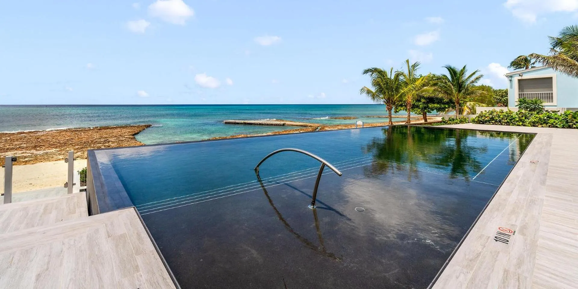 Aqua Fourth Floor Residence George Town 0*,  Cayman Islands