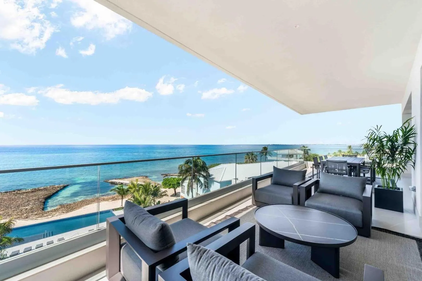 Aqua Fourth Floor Residence George Town 0*,